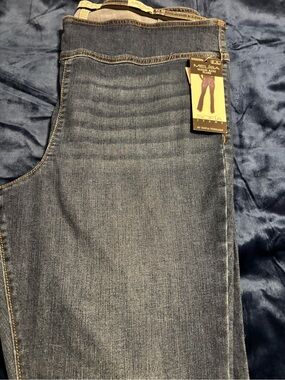 NWT Sofia Jeans By Sofia Vergara Melisa High Rise Flare Jeans Size 20 Blue Stret